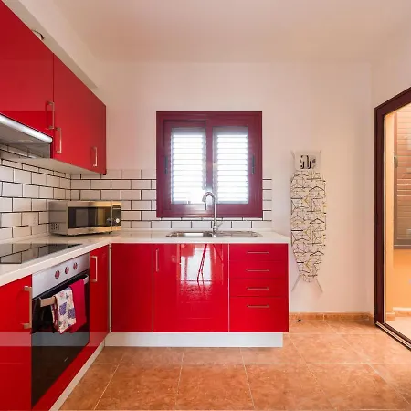 Lägenhet Apartamento Ava Con Terraza Y Piscina *